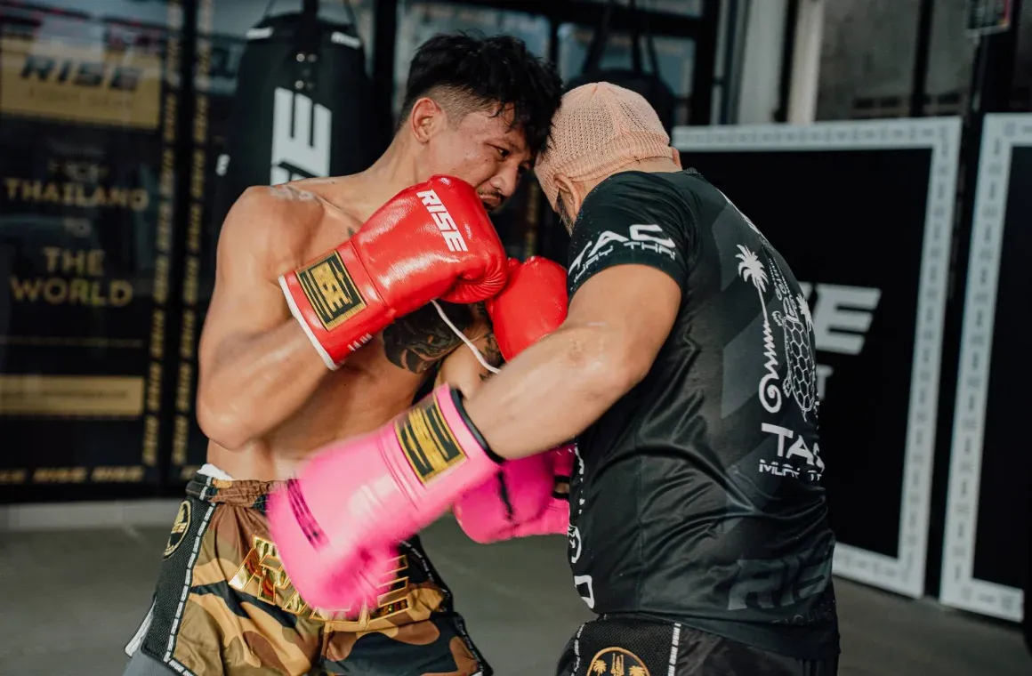 1-month Muay Thai fight camp with accommodation at Tao Muay Thai Gym in Phuket, Thailand