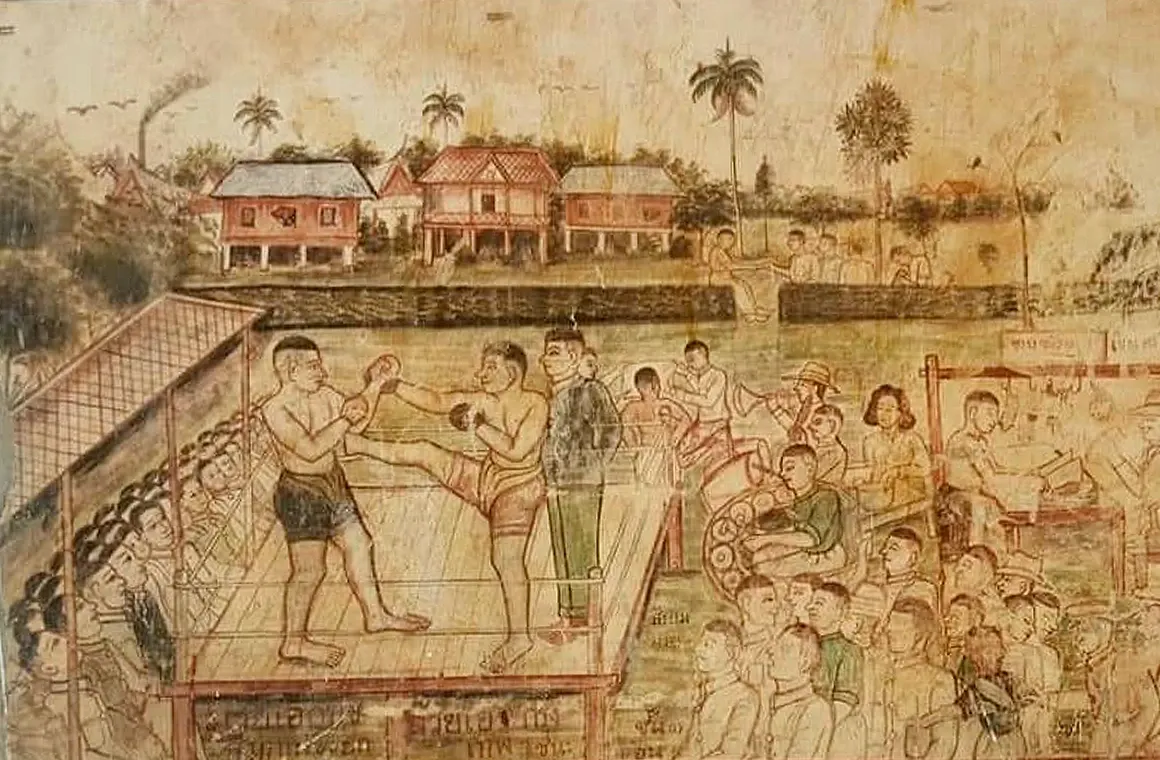 An ancient painting depicting a Muay Thai match during the Rattanakosin era, showing an outdoor ring with ropes at all four corners. Fighters wear gloves, and a referee stands in the center. Traditional Muay Thai music accompanies the match, as a large crowd gathers to watch the event.