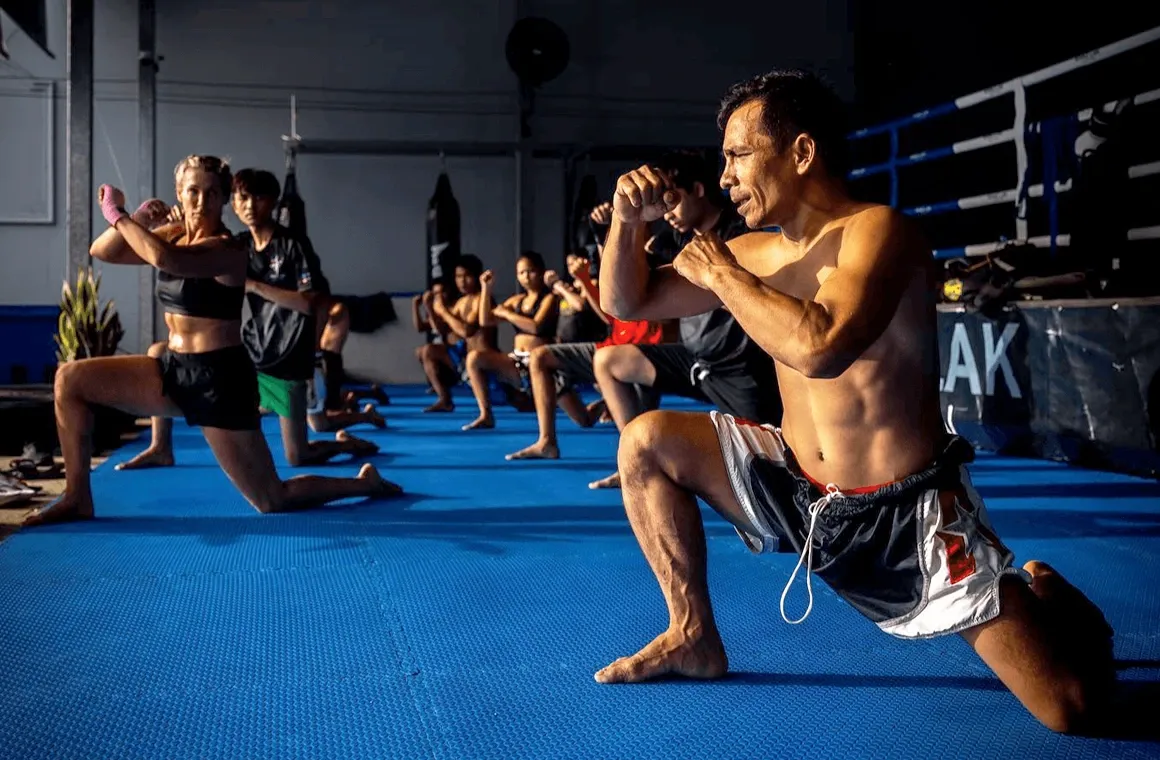 Photo of Wai Kru, the traditional Muay Thai ritual