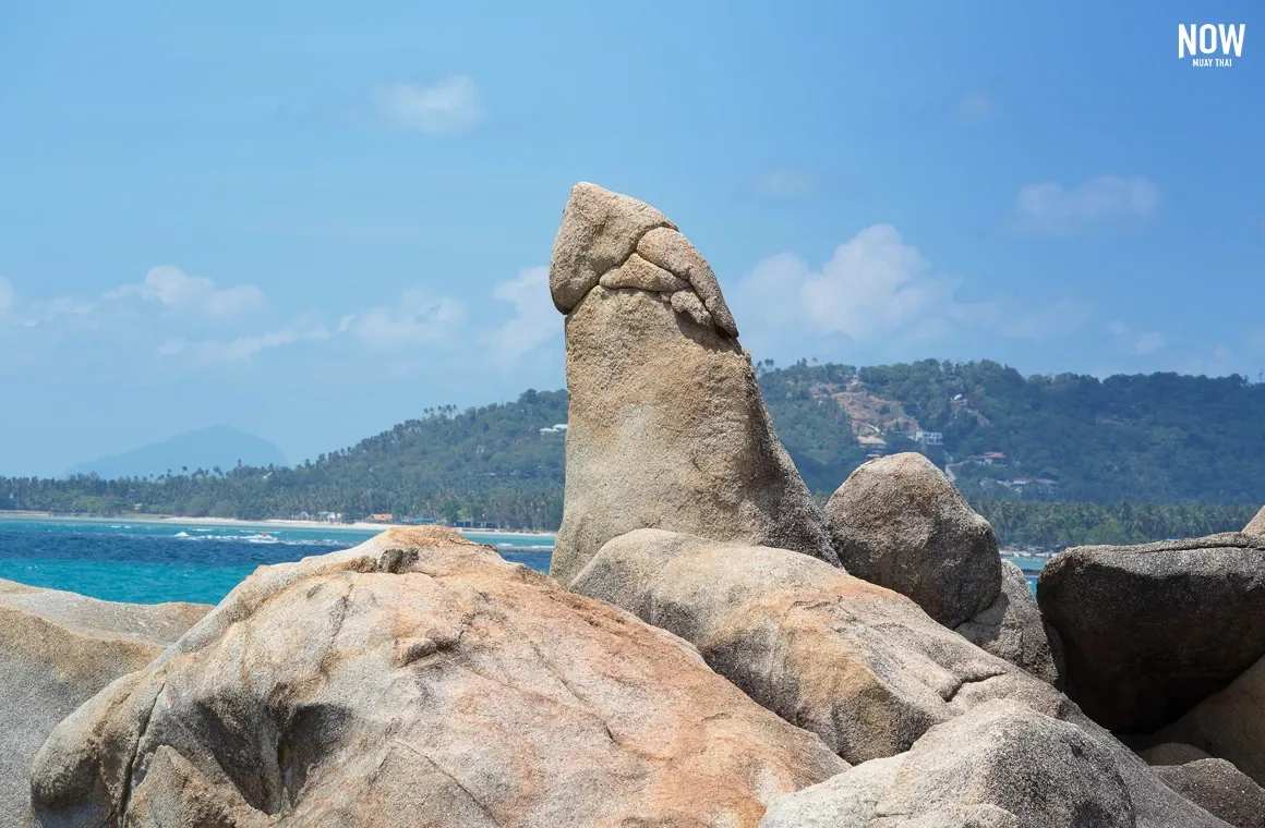blog-samui-attractions-07-grandfather-rocks3.webp