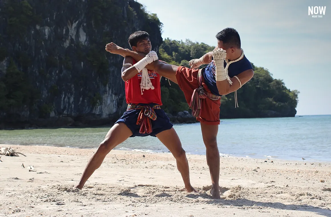 Photo of Mae Mai Muay Thai Technique: Jorake Fad Hang