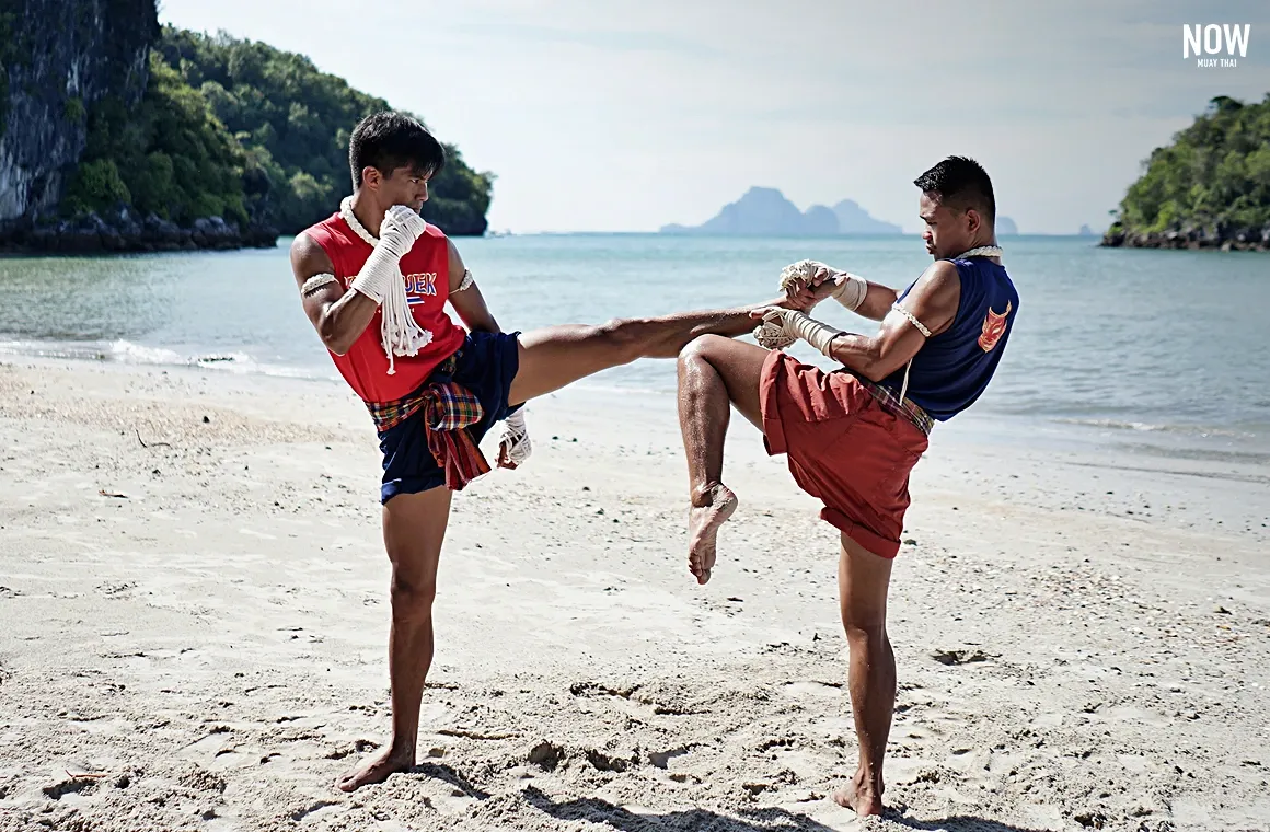 Photo of Mae Mai Muay Thai Technique: Naka Bid Hang