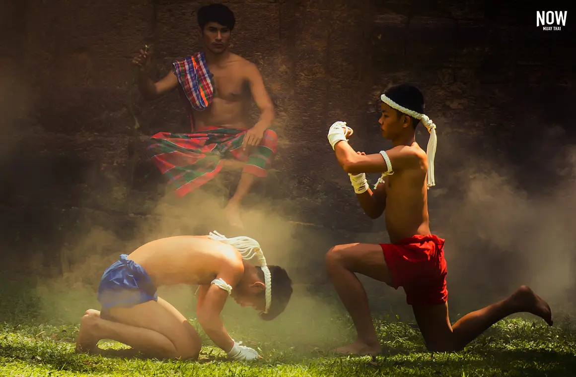 The Wai Kru ritual in Muay Thai is a deeply spiritual practice that helps focus the mind and honor the teacher. It is not only a moment of meditation, but also a reflection of the spirit of Muay Thai, connecting the practitioner to the teachings and traditions passed down through generations. This ceremony embodies respect, discipline, and the spiritual essence that forms the heart of Muay Thai.