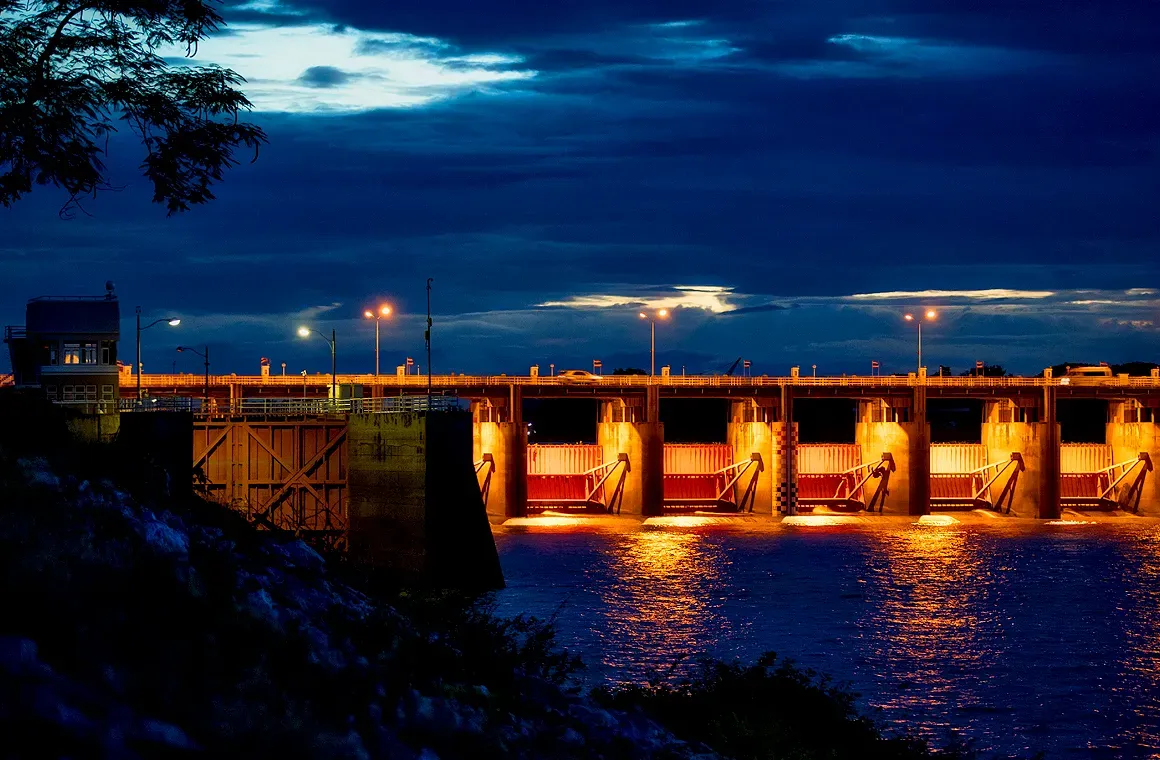 Chao Phraya Dam — Thailand’s first large-scale dam. A vital lifeline that regulates water flow and supports farming communities across the central plains.