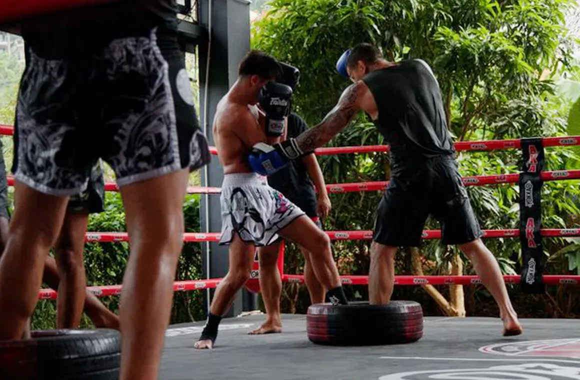 Train in a modern tropical setting. Spacious rings, top-quality equipment, and clean, flexible classes at AKA Thailand keep you focused and consistent—even on a short stay in Phuket.
