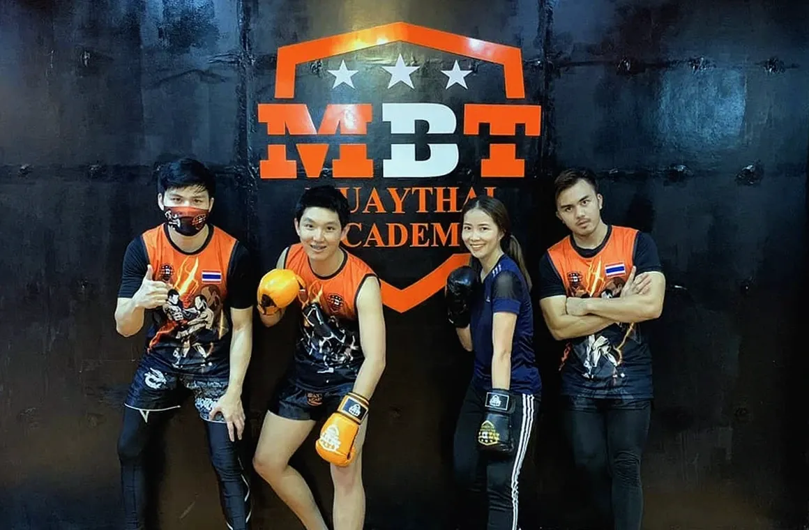 Photo of students and trainers at MBT Muaythai Gym