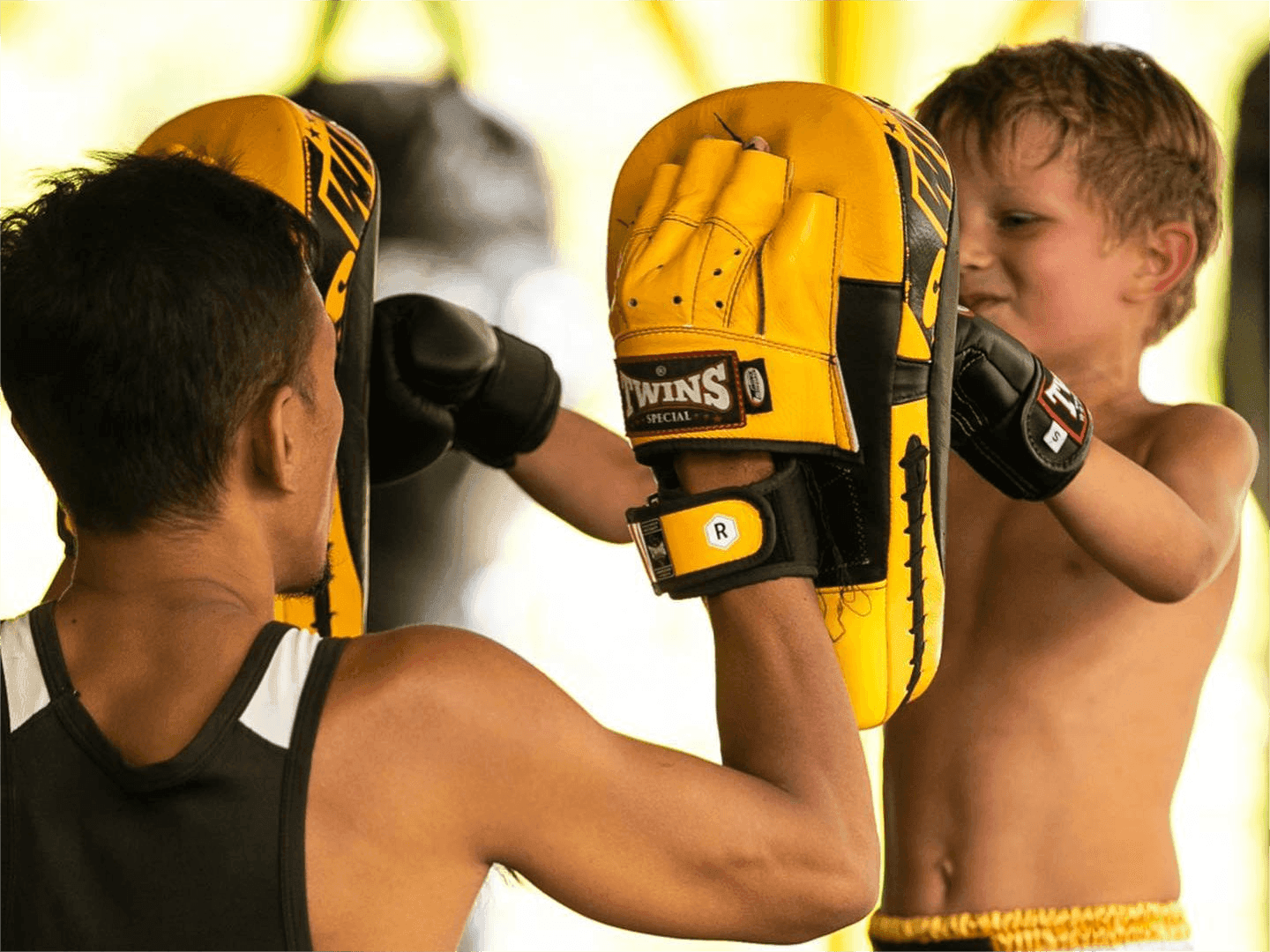 Coach doing pad training with a child at Sutai Muay Thai Gym in Phuket
https://www.nowmuaythai.com/gym/sutai_muay_thai#gallery-8