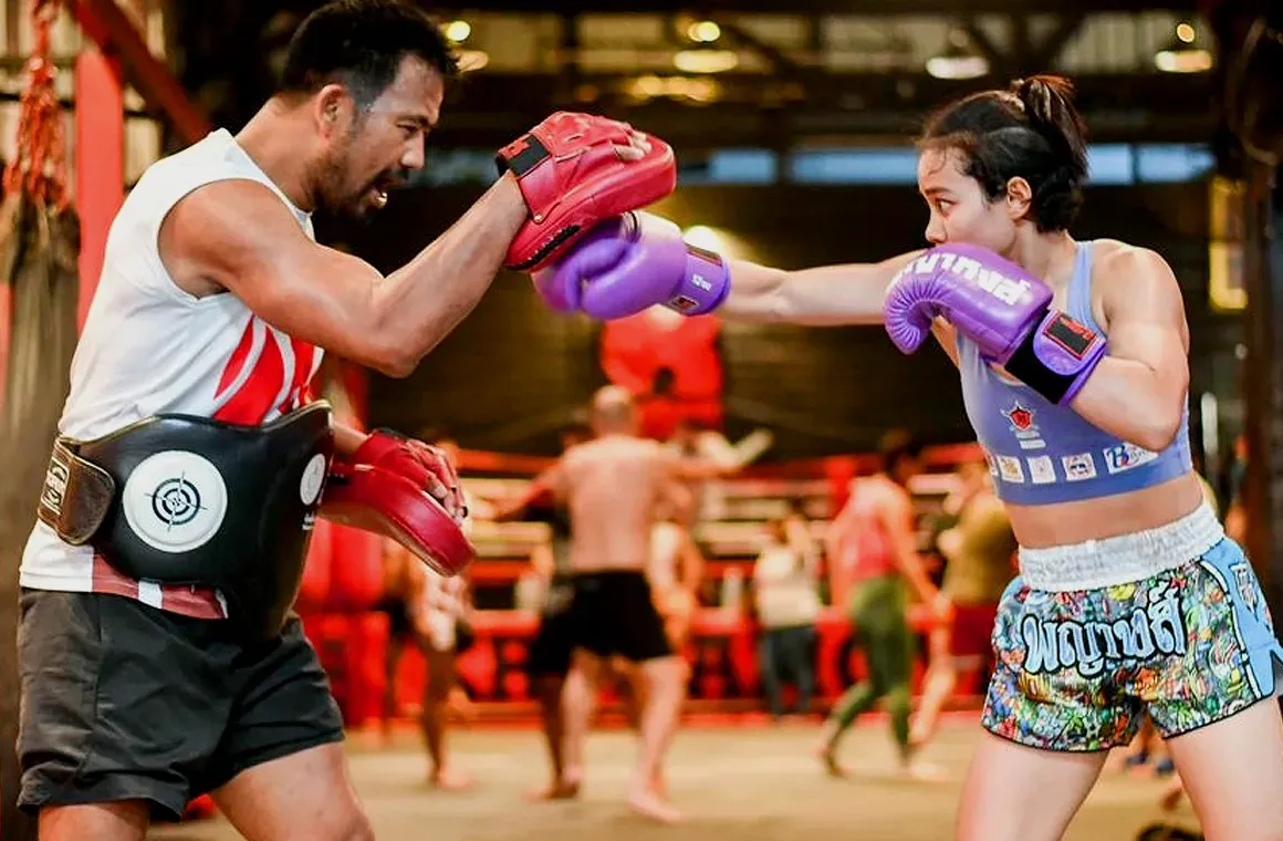 Krudam’s private training session offers expert guidance and personalized instruction for serious Muay Thai progress
